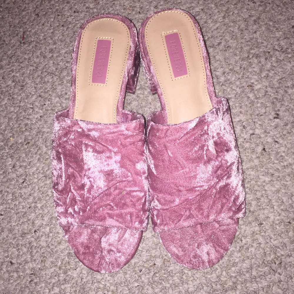 Velvet pink mules